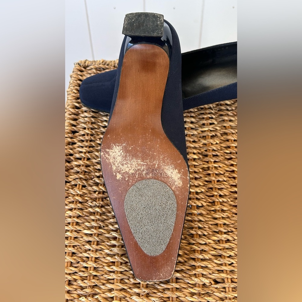 Stuart Weitzman Textured Satin Spoon Heels Square Toe Navy Size‎ 6.5M - Picture 7 of 10